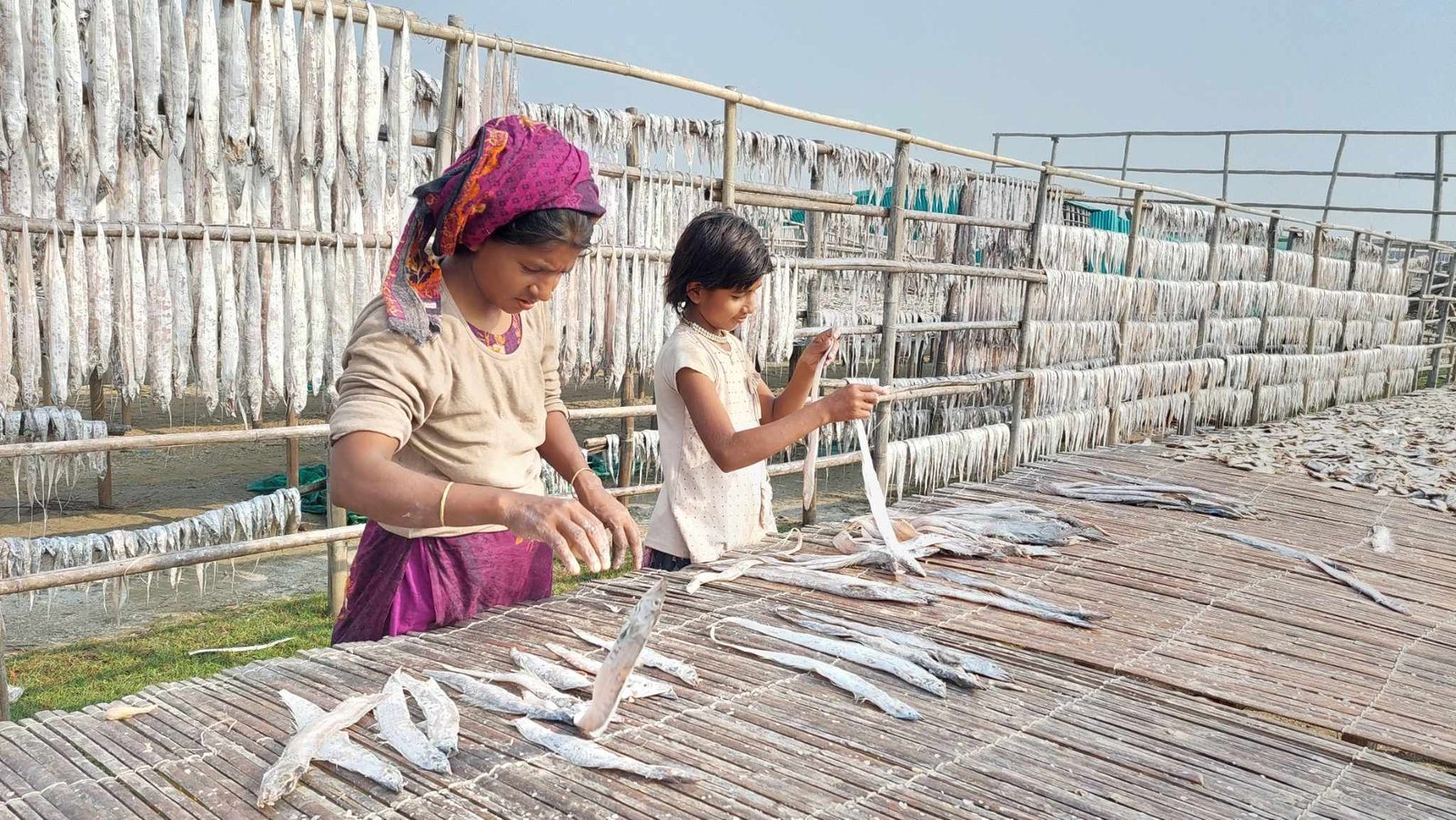 Adolescent_girls_working 2